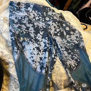 Under armour size medium leggings